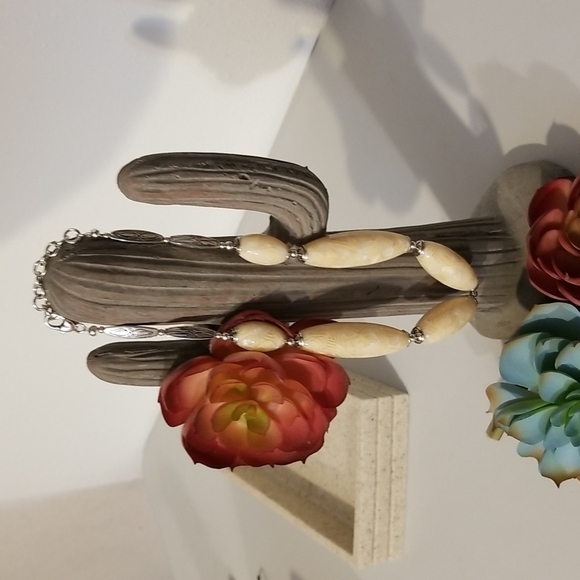 Beautiful Beaded Brighton Necklace - Picture 8 of 8